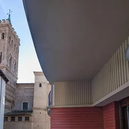 Loira Ossau, Terraza Cerca Del Centro Сарагоса